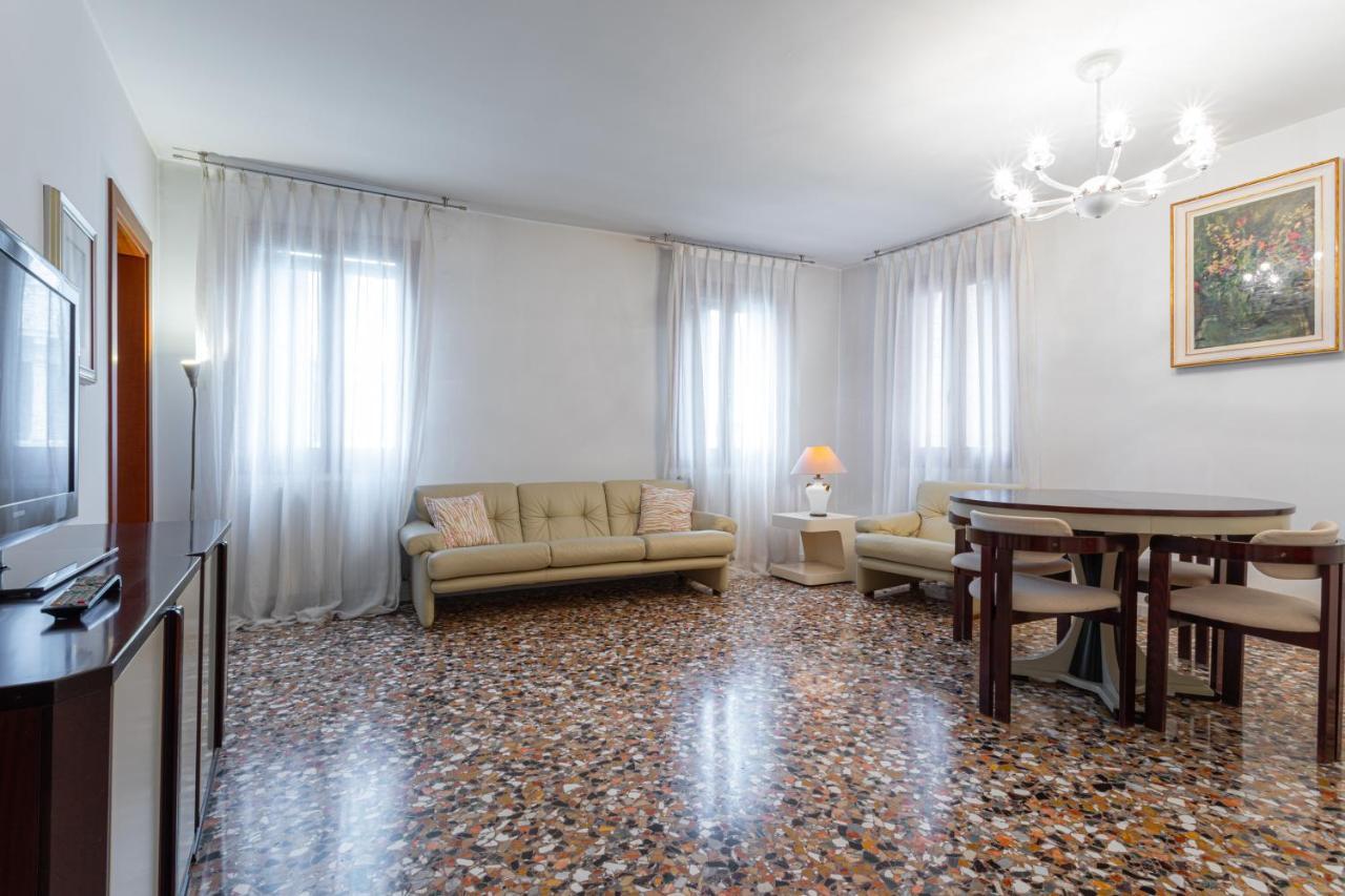 Canale View Apt - S. Agostino Венеция Екстериор снимка
